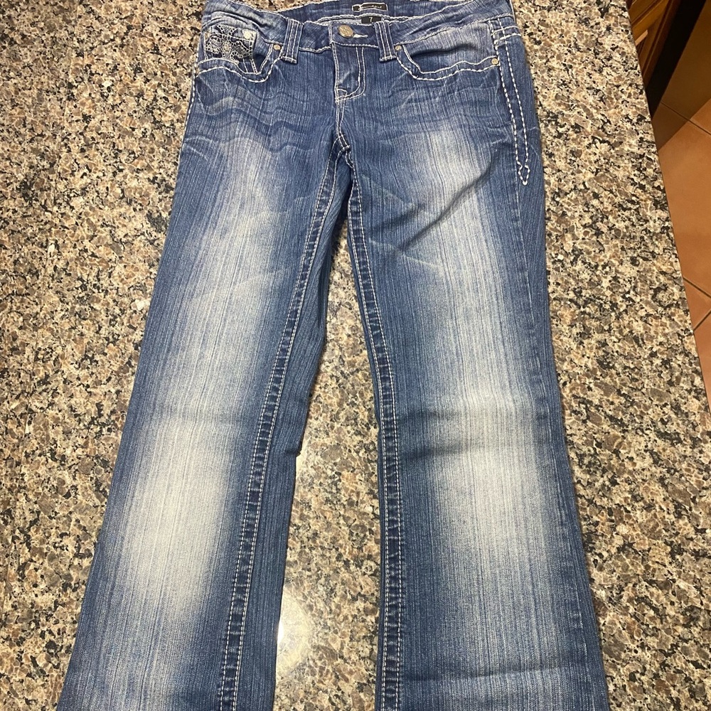 SOUNDGIRL adorable jeans. Great for every day use. Size 7 flared Good condition.